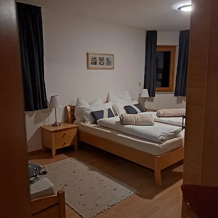 Haus Ebner דירה